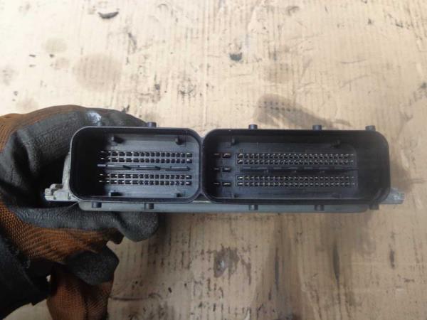 BOITIER ELECTRONIQUE SKODA OCTAVIA 1.6 TDI CAYC - Vue 2